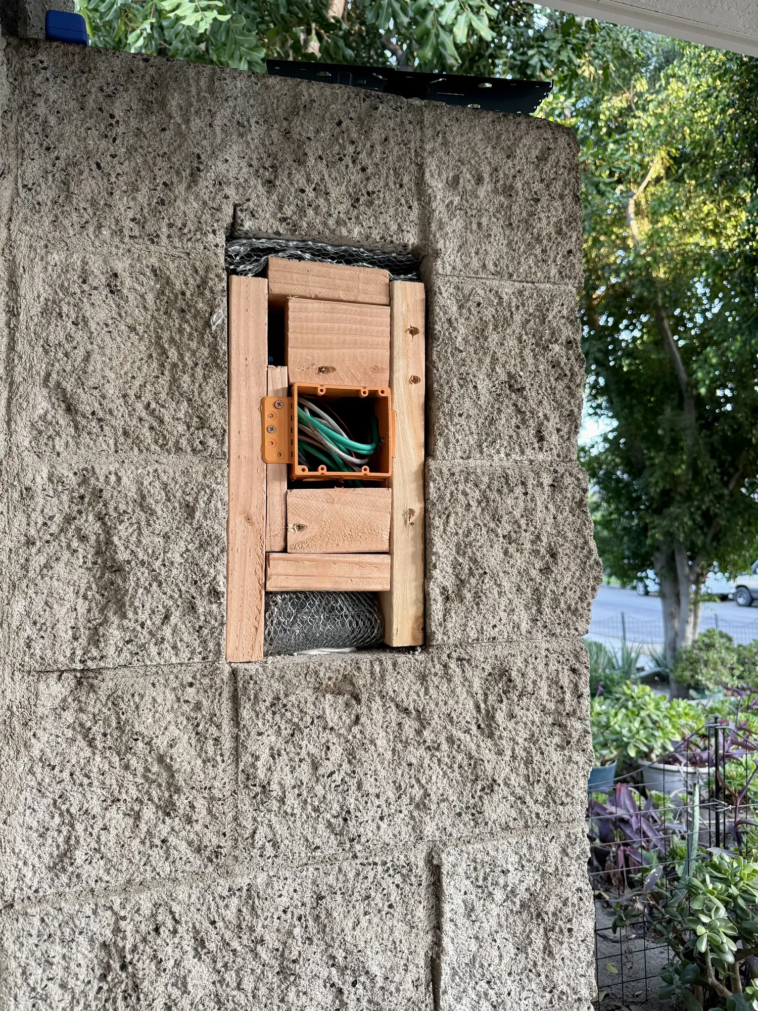 Low-voltage box in the pillar cutout