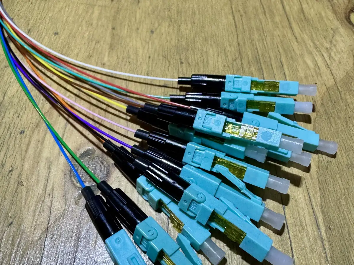Fiber patch cords with LC connectors
